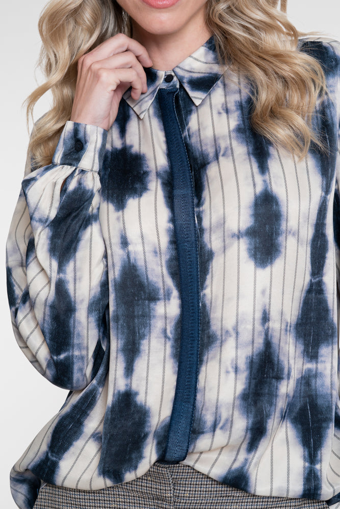 Geisha dames blouse met abstract dessin en contrastbies