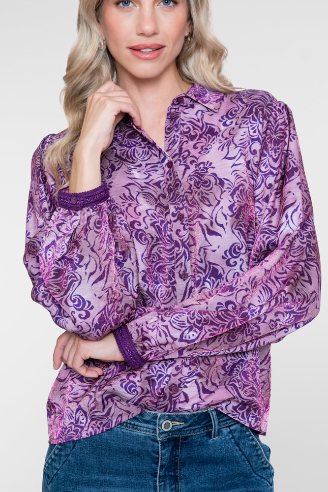 Geisha paarse blouse met paisleyprint en glans
