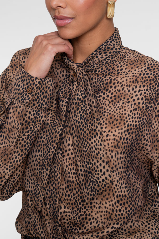 Geisha oversized blouse met leopardprint en strikdetail
