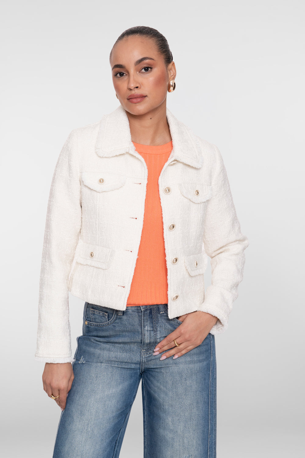 Geisha korte blazer met structuur en decoratieve knopen