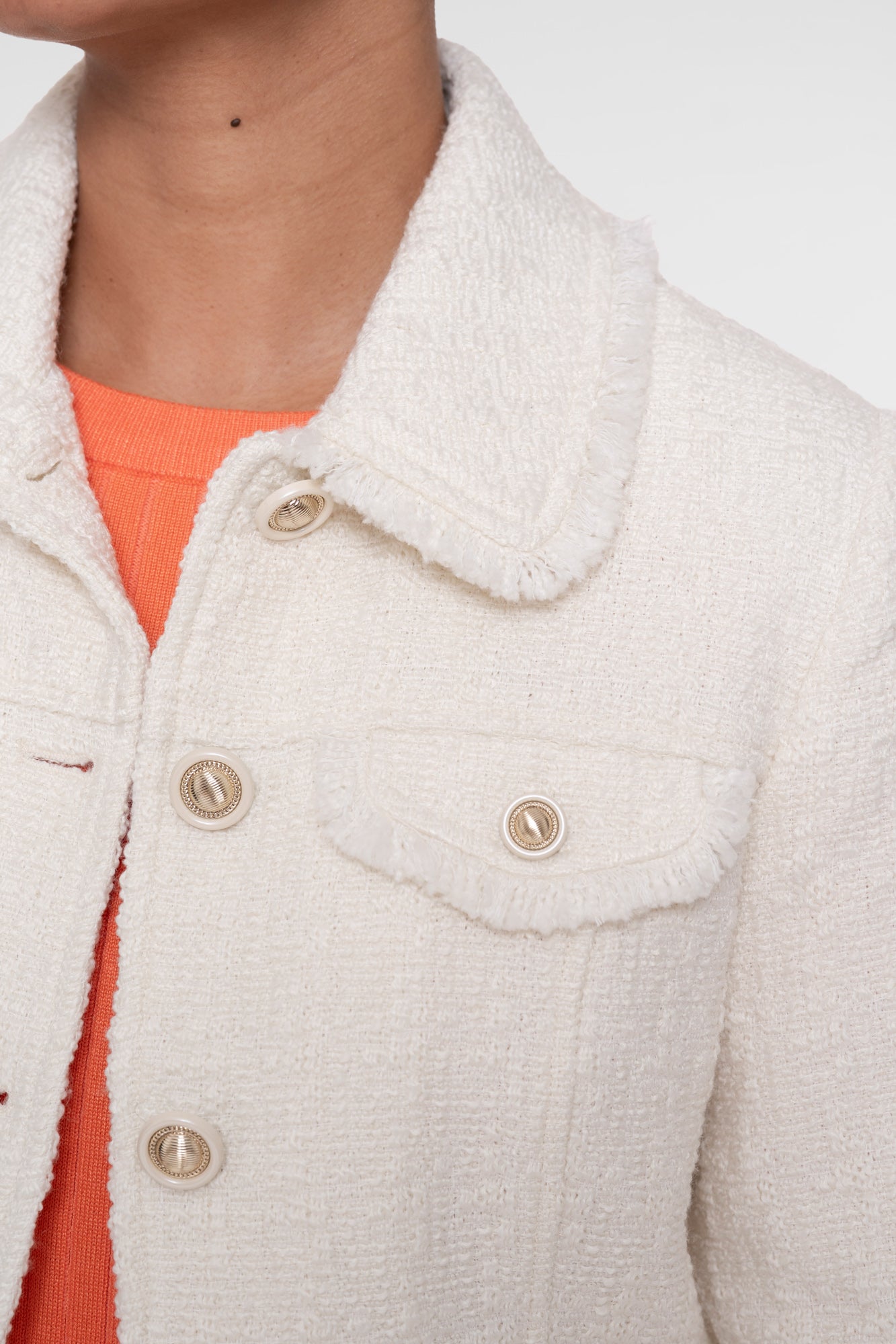 Geisha korte blazer met structuur en decoratieve knopen