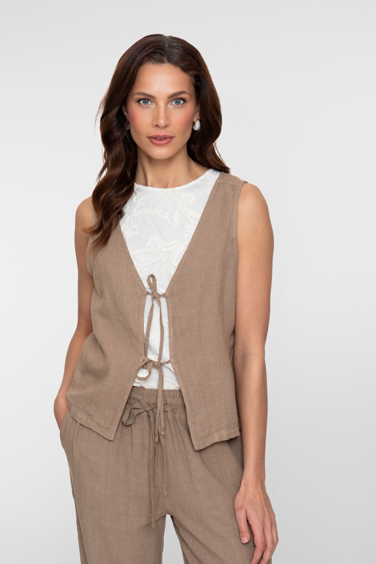 Geisha gilet met striksluiting en linnenlook – Shop de look