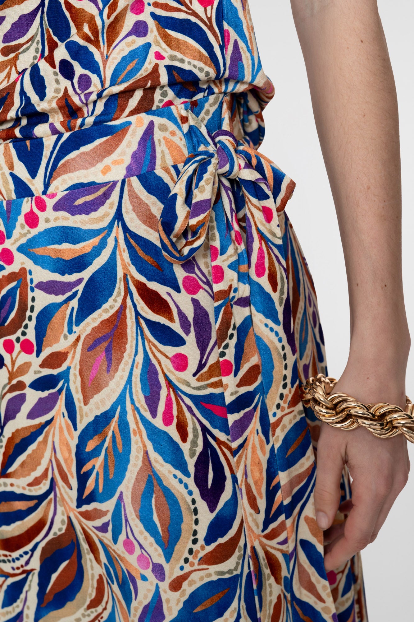 Geisha rok met bladprint en strikdetail