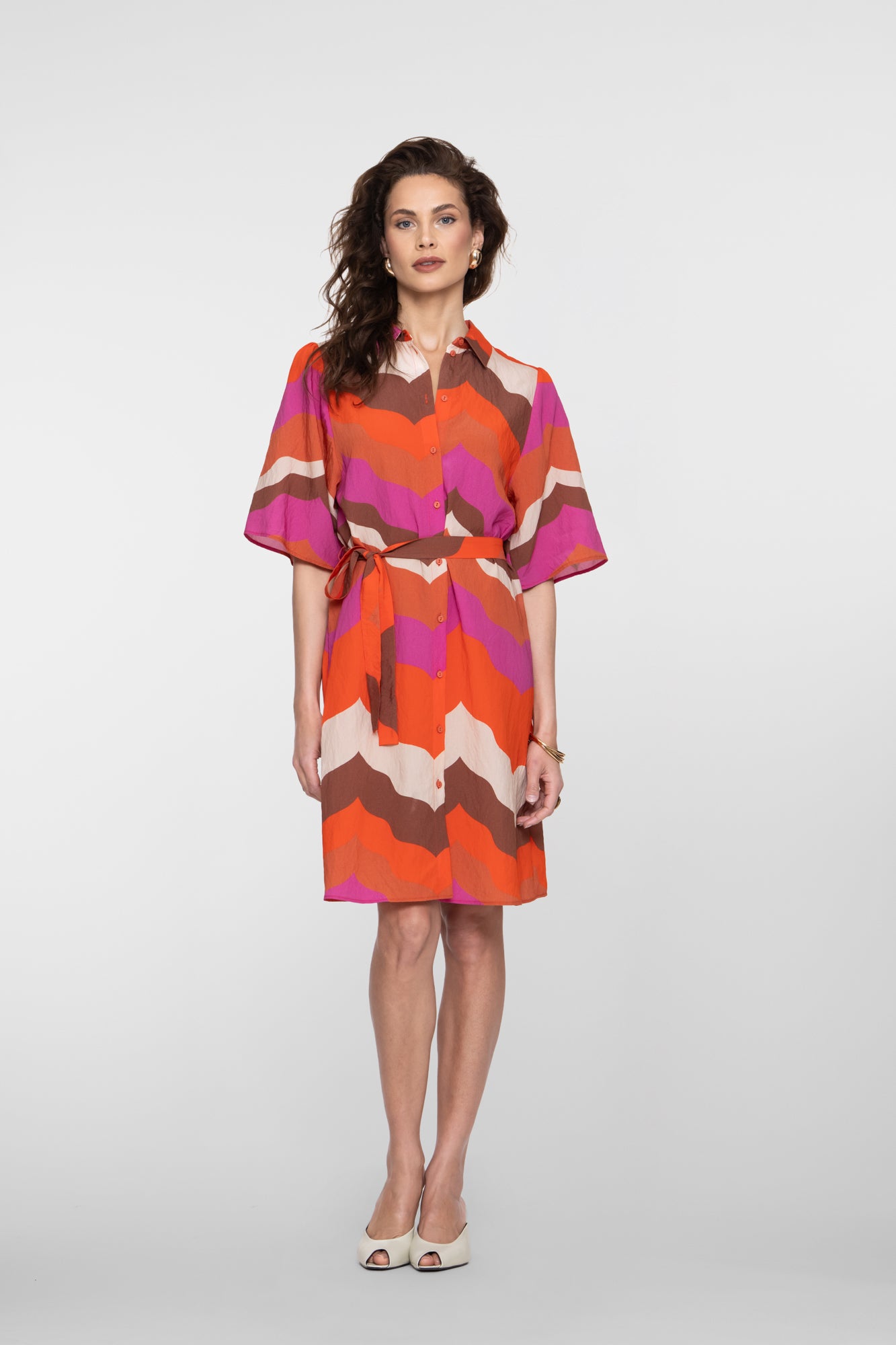 Geisha jurk met grafische waveprint en vlindermouwen