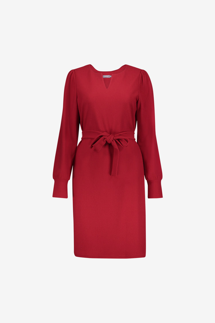 Geisha rode jurk met strikceintuur en elegante halslijn
