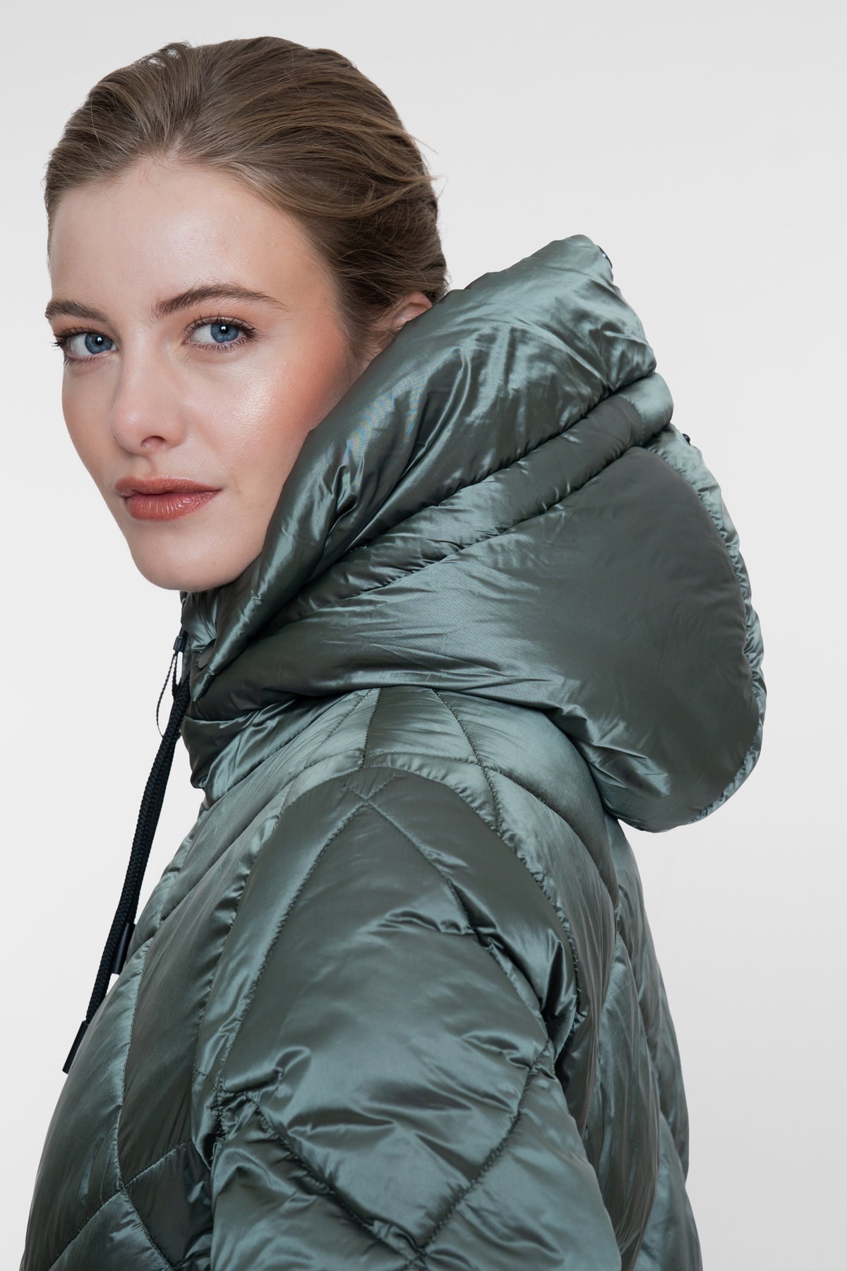 Geisha gewatteerde winterjas met capuchon en ruitstiksels