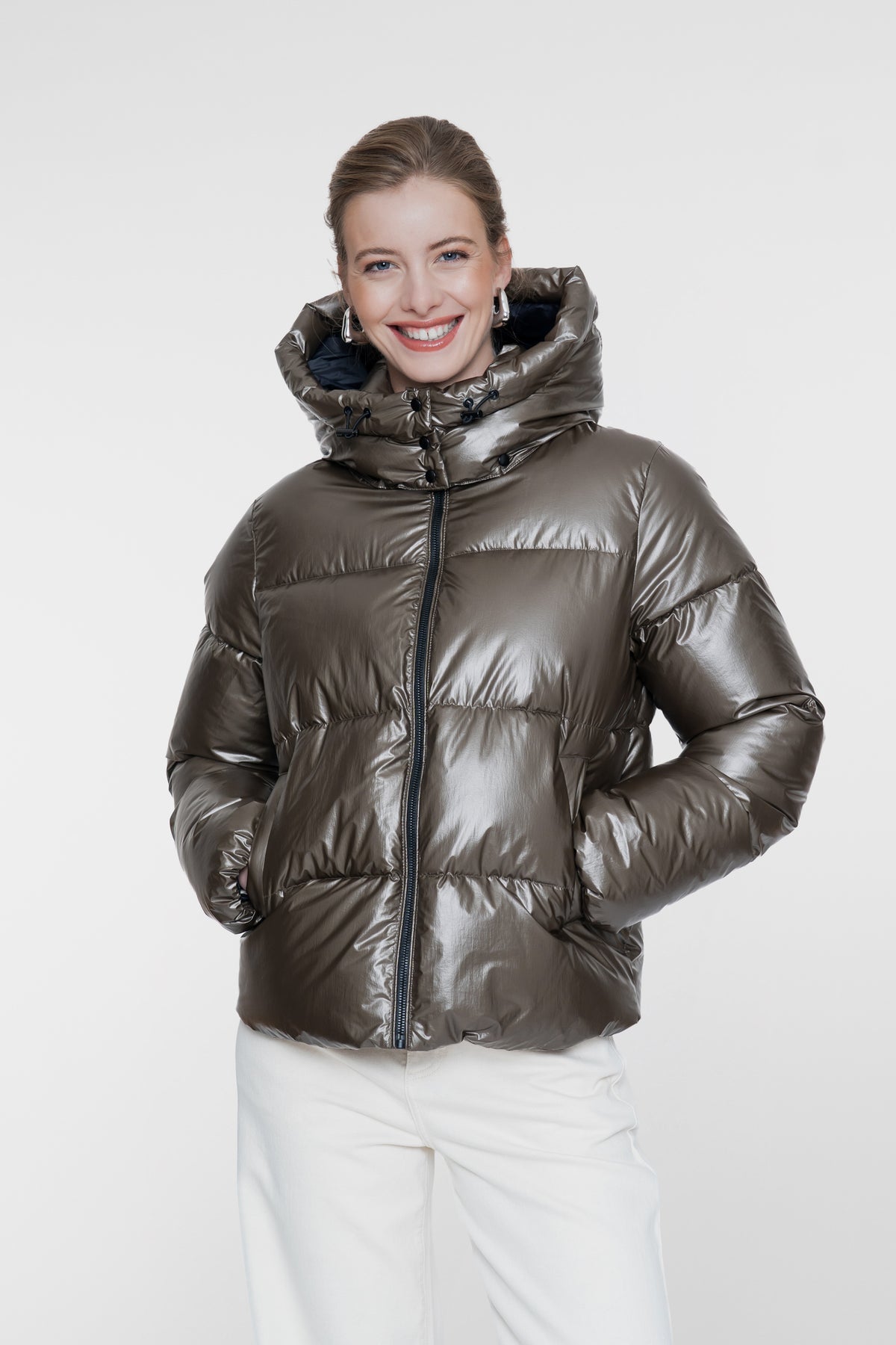 Geisha winterjas met opstaande capuchon en subtiele glans