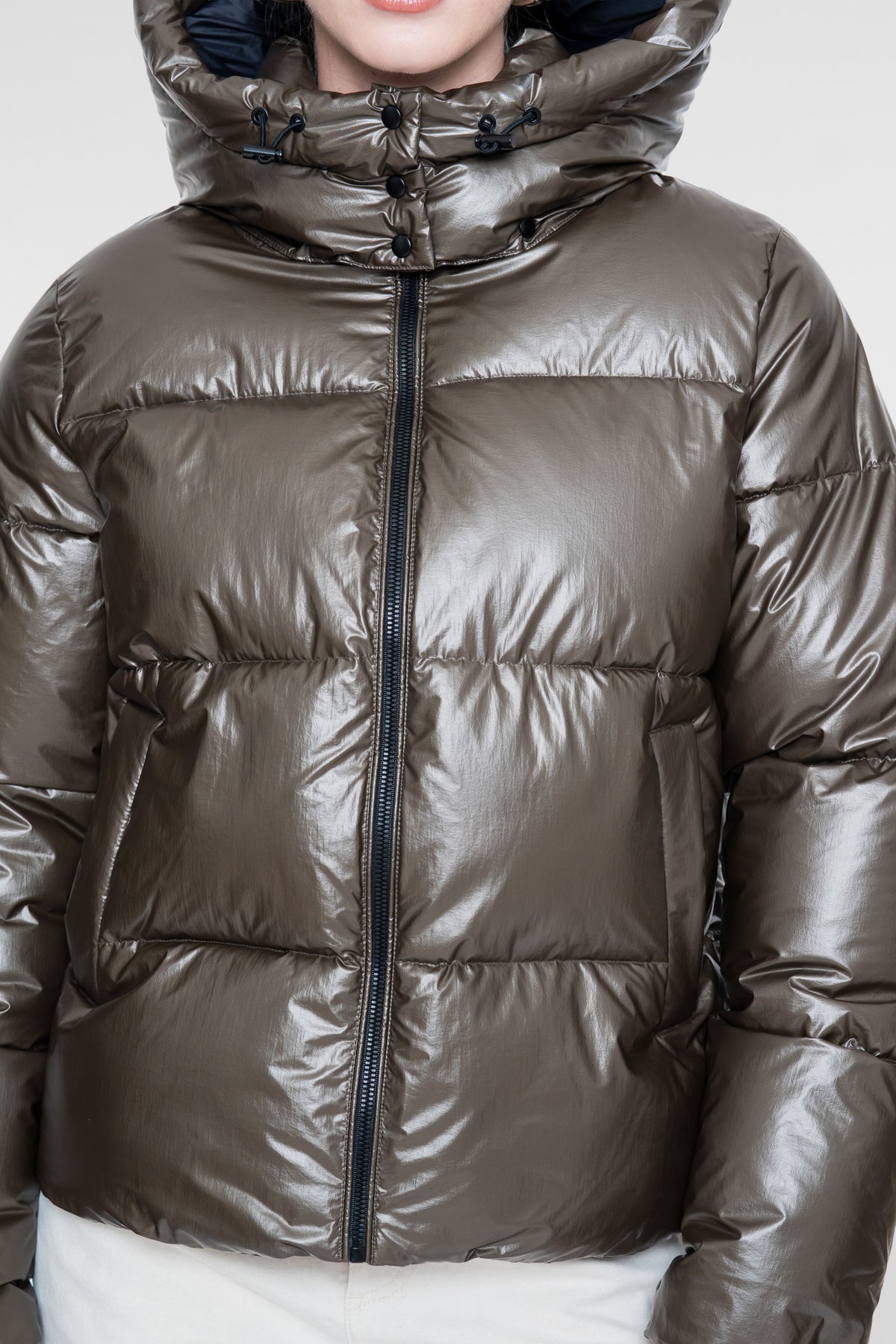 Geisha winterjas met opstaande capuchon en subtiele glans