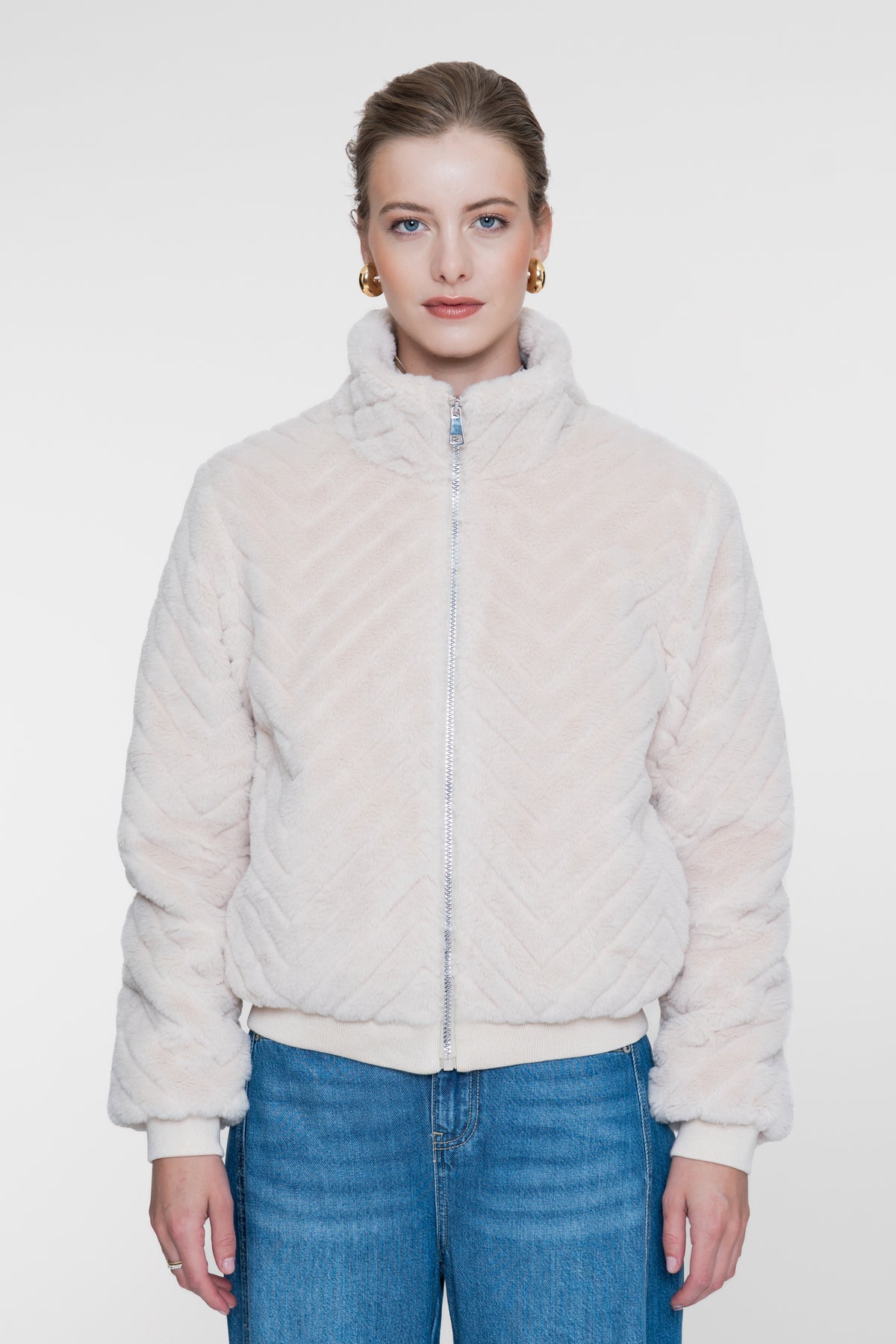 Geisha teddy jack met hoge kraag en zigzagpatroon – Shop de look