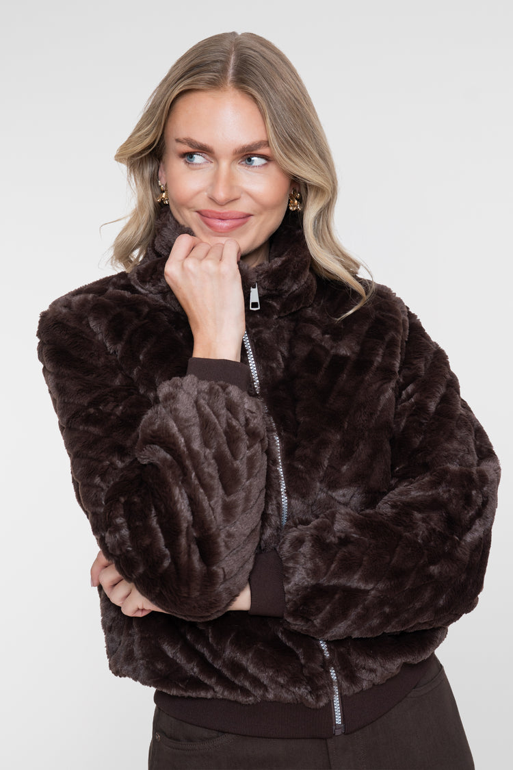Geisha teddy jack met hoge kraag en zigzagpatroon