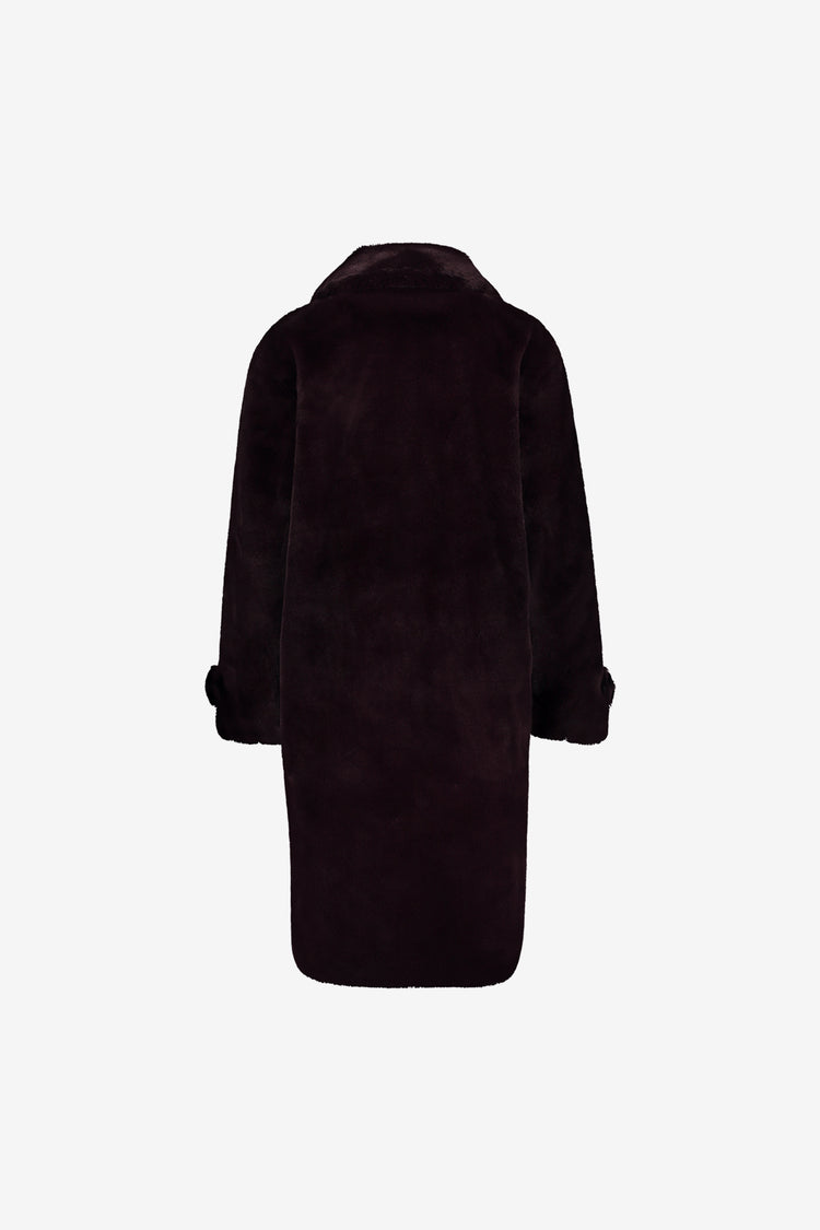Geisha Fur look mantel in burgundy met knoopsluiting